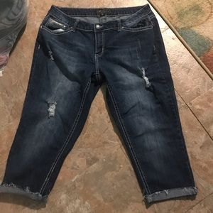 Cato premium 18W capris 21” inseam